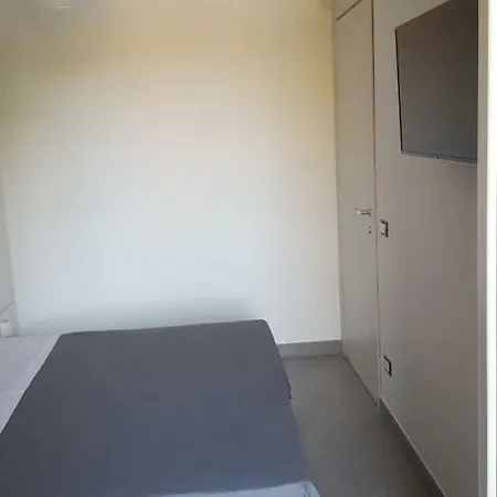 Whitaker Aparthotel